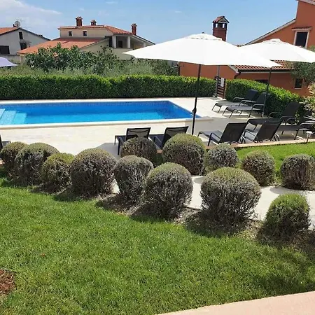Villa Jolanda *