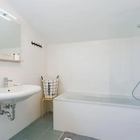 Jolanda Villa Kaštelir