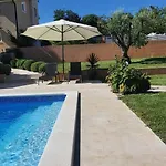 Jolanda Villa